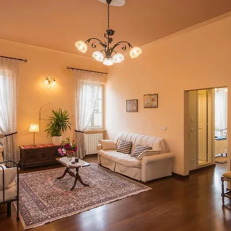 Popoltaio-schiacciato Sleeps 6 Pool T762675 *