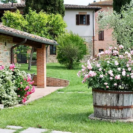 Апартаменты Popoltaio-schiacciato Sleeps 6 Pool T762675 Ravigliano