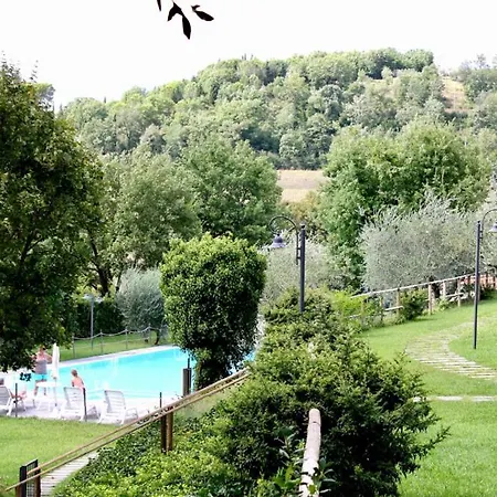 Popoltaio-schiacciato Sleeps 6 Pool T762675 Апартаменты Ravigliano