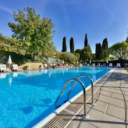 Popoltaio-schiacciato Sleeps 6 Pool T762675 * Ravigliano