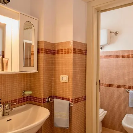 Popoltaio-schiacciato Sleeps 6 Pool T762675 Апартаменты Ravigliano