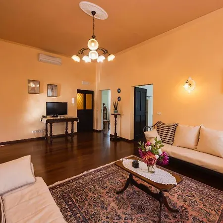 Апартаменты Popoltaio-schiacciato Sleeps 6 Pool T762675